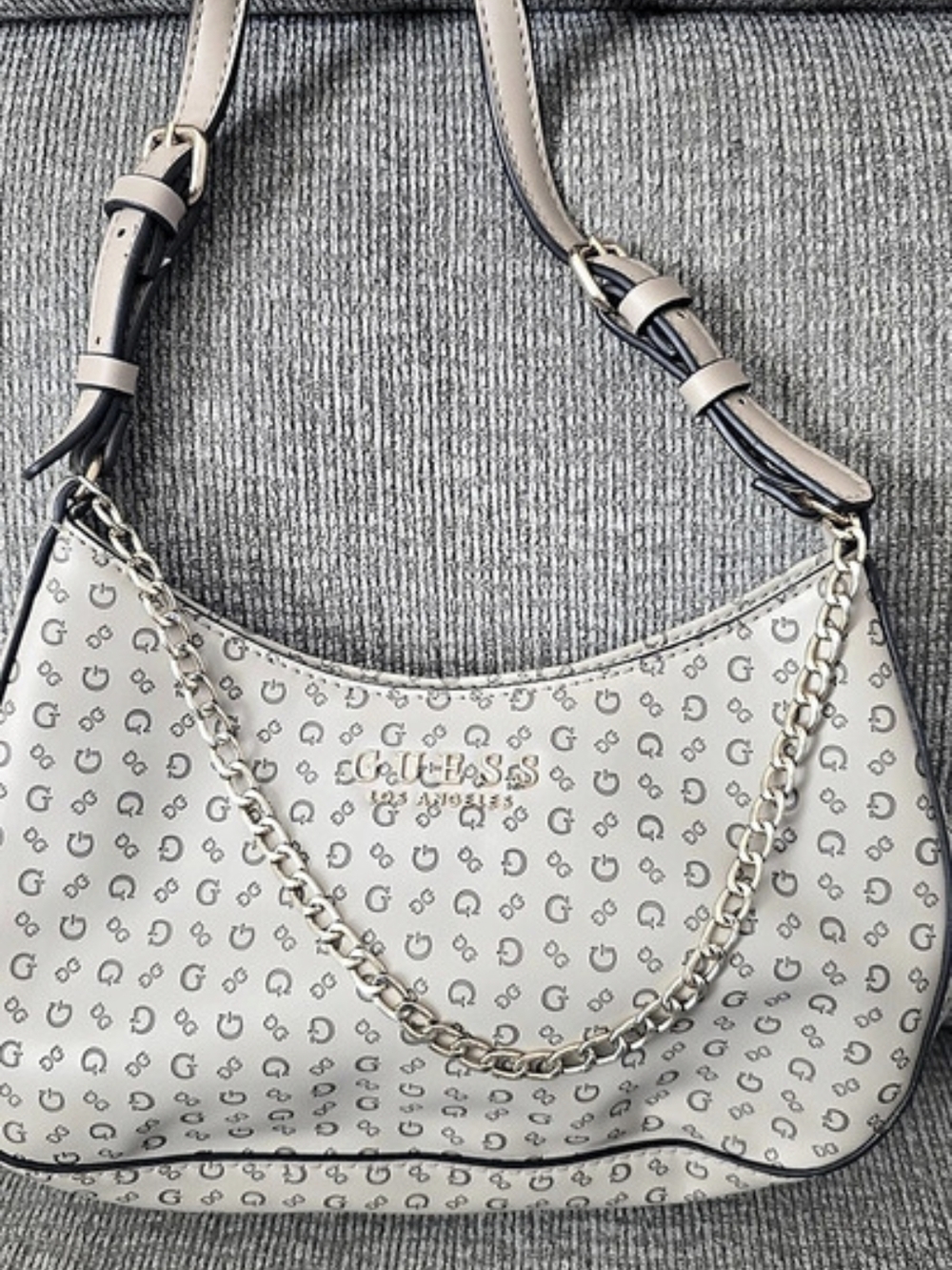 GUESS Logo Shoulder Bag in Gray